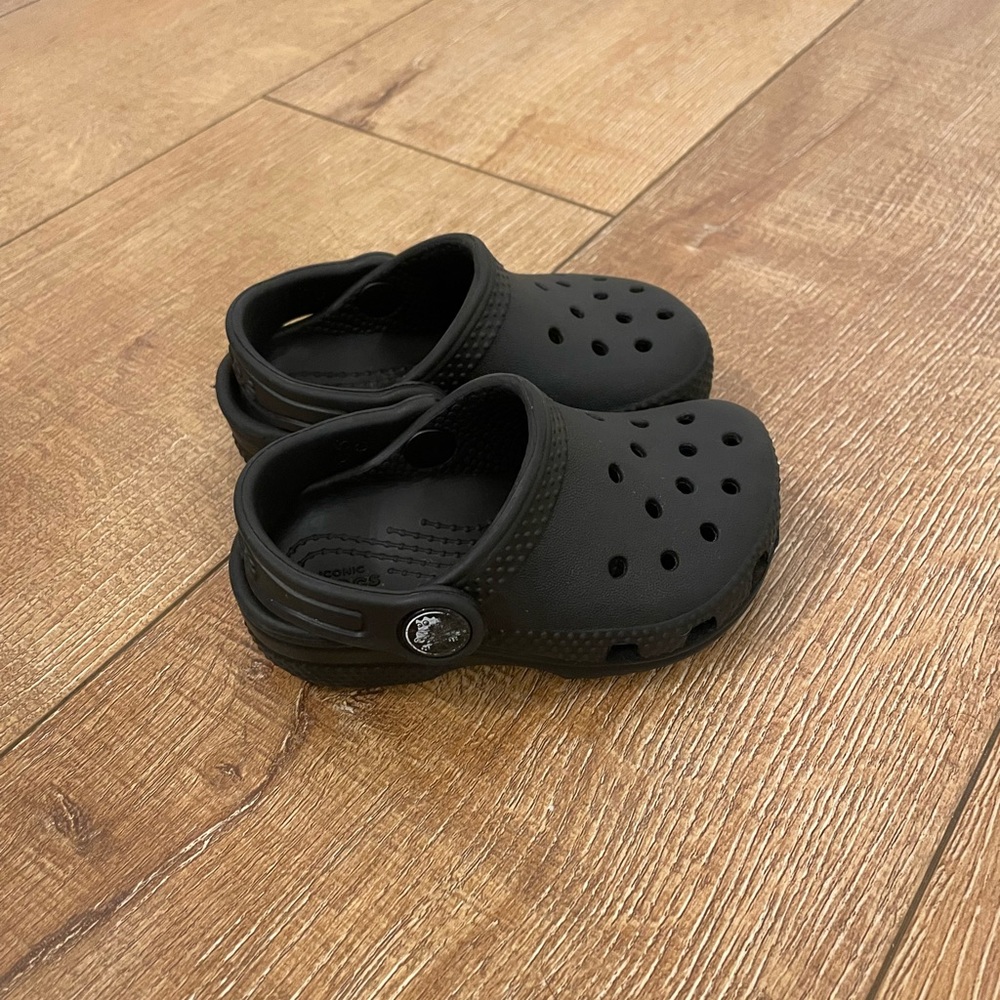 Black Toddler Crocs Size C5